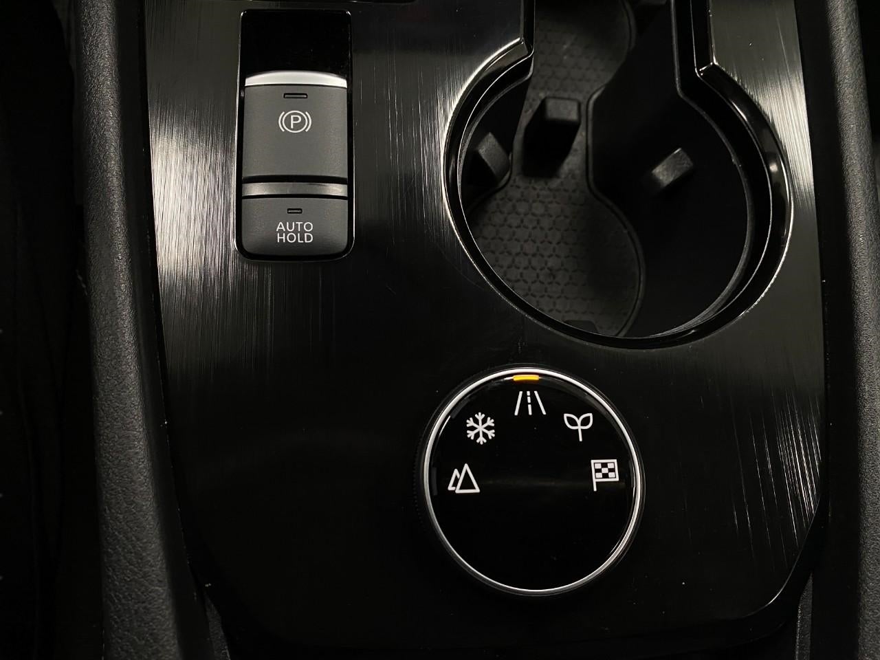 2025 Nissan Rogue AWD SV