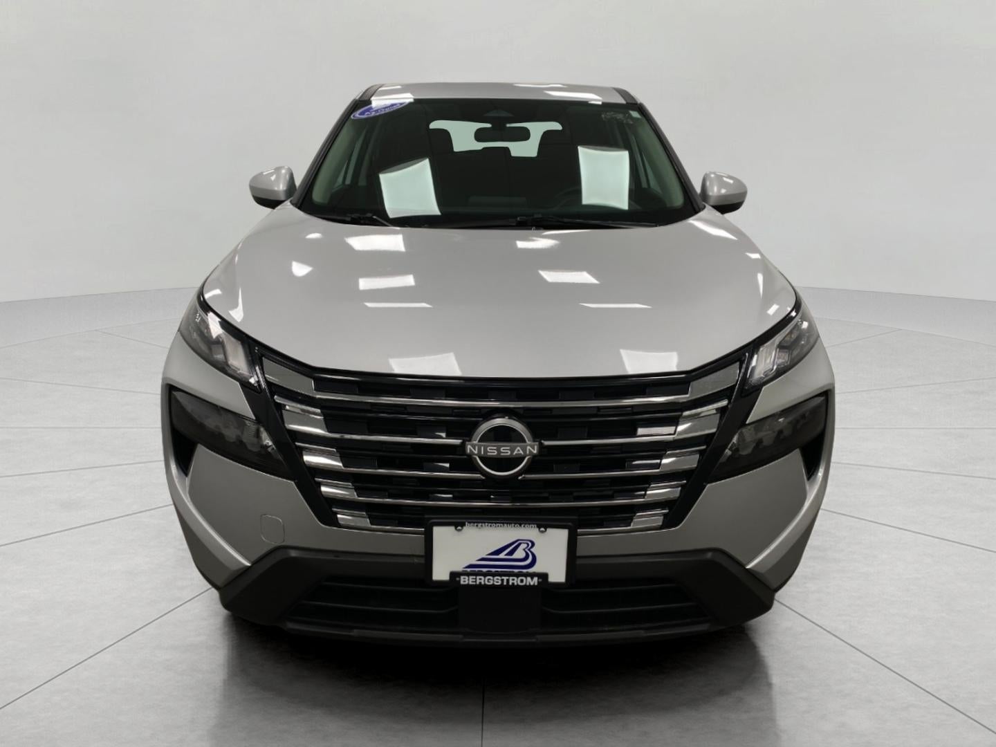 2025 Nissan Rogue AWD SV