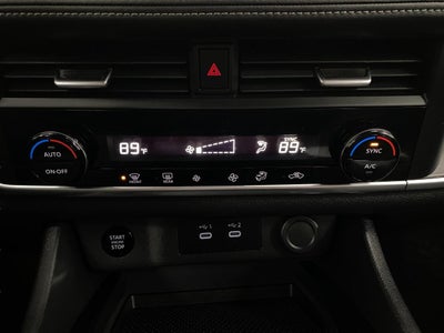 2025 Nissan Rogue AWD SV