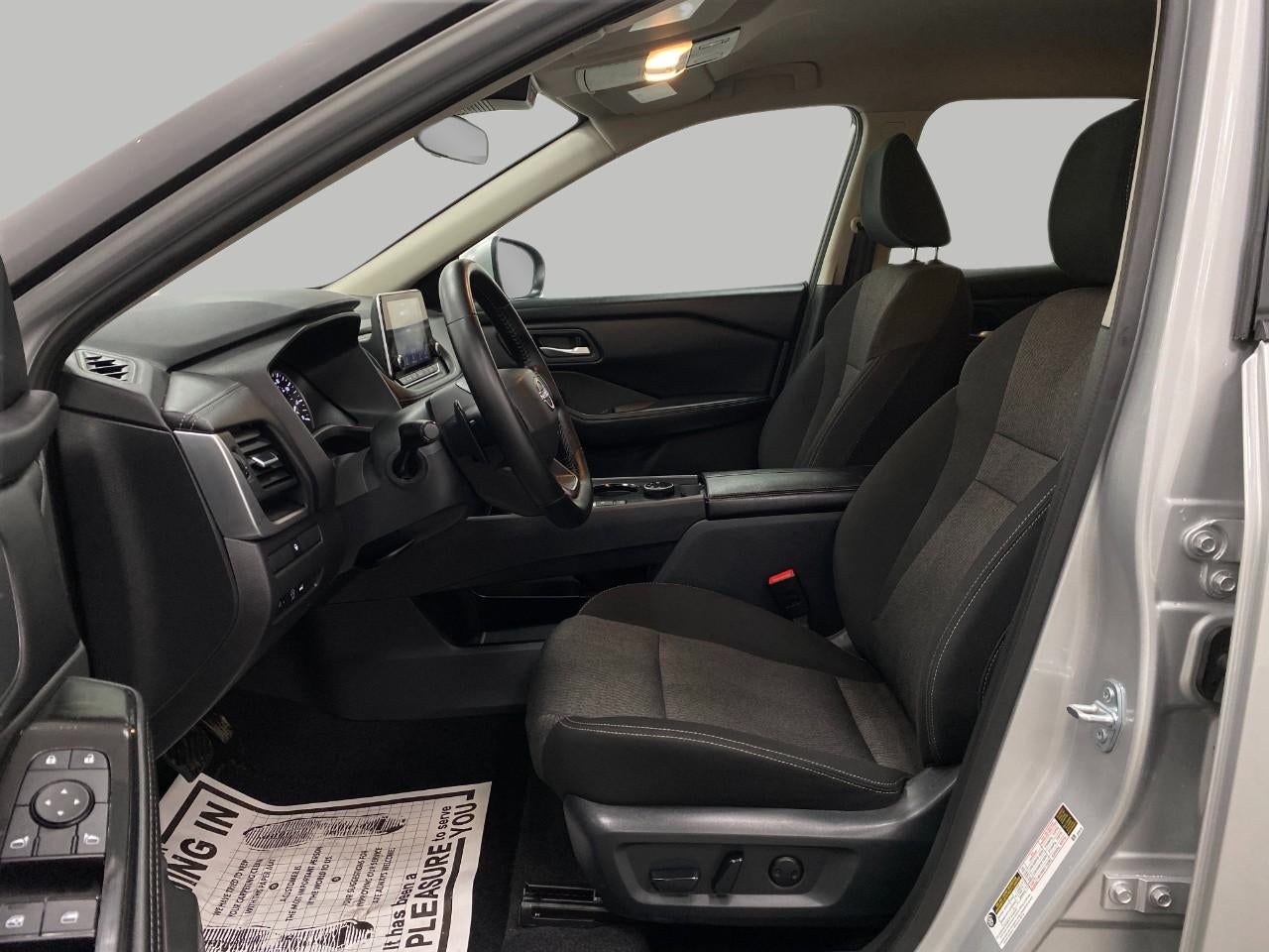 2025 Nissan Rogue AWD SV