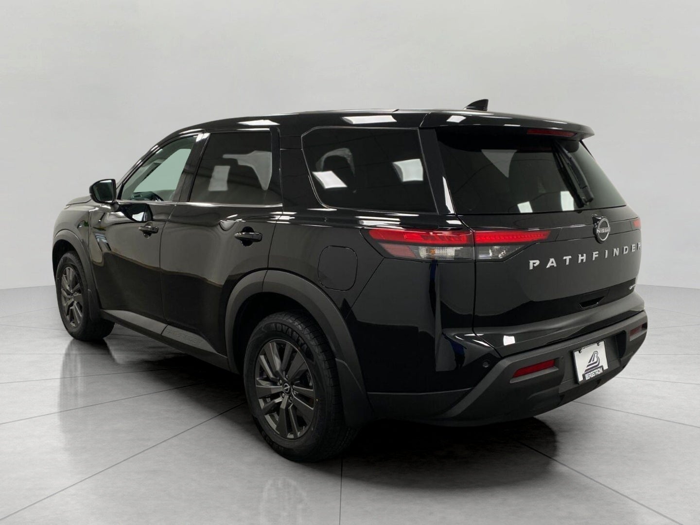 2022 Nissan Pathfinder S 4WD