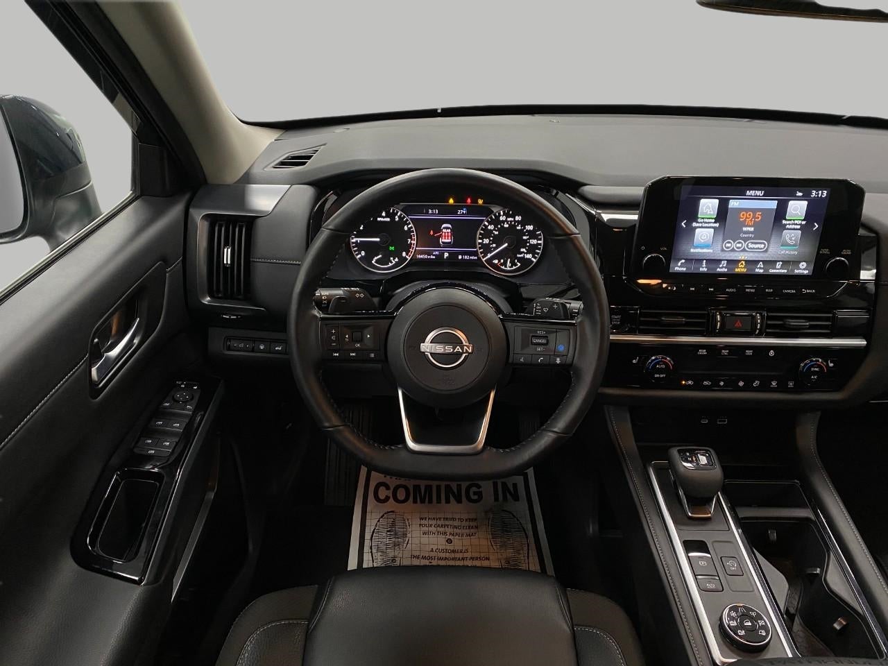 2025 Nissan Pathfinder SL 4WD