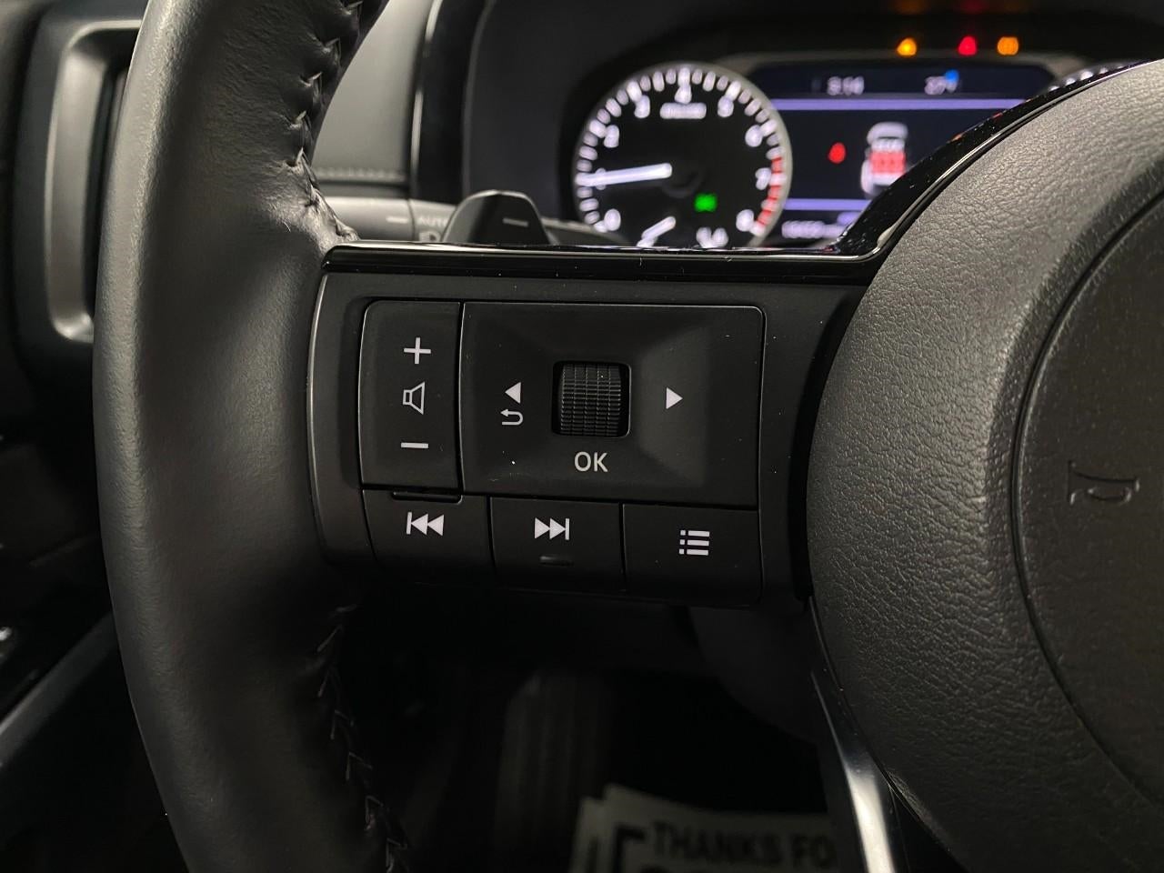 2025 Nissan Pathfinder SL 4WD