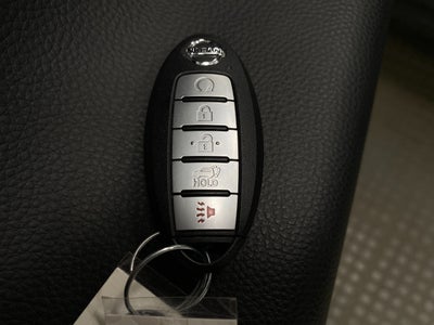 2025 Nissan Pathfinder SL 4WD