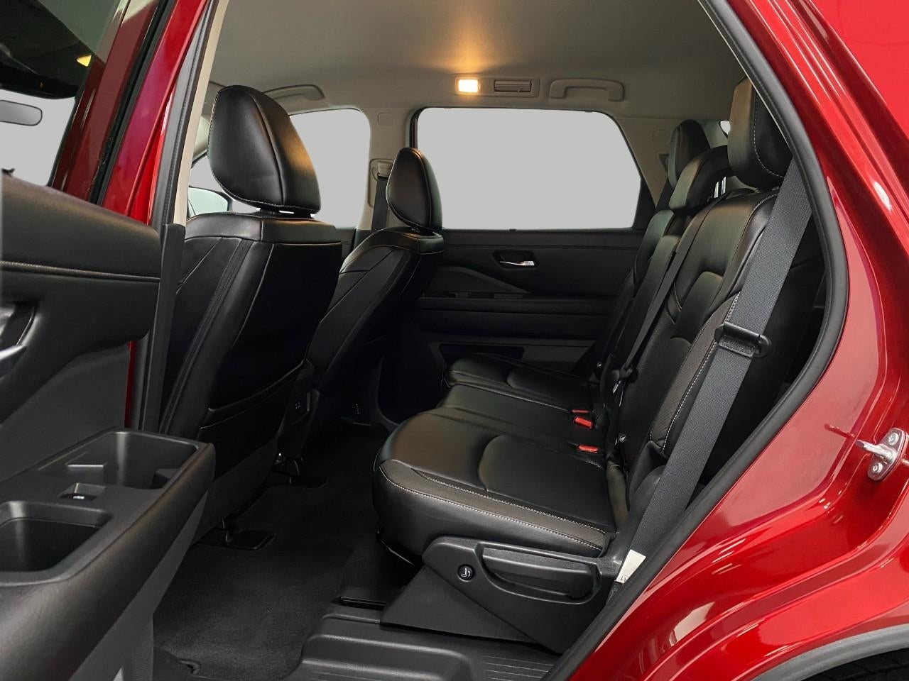 2024 Nissan Pathfinder SL 4WD