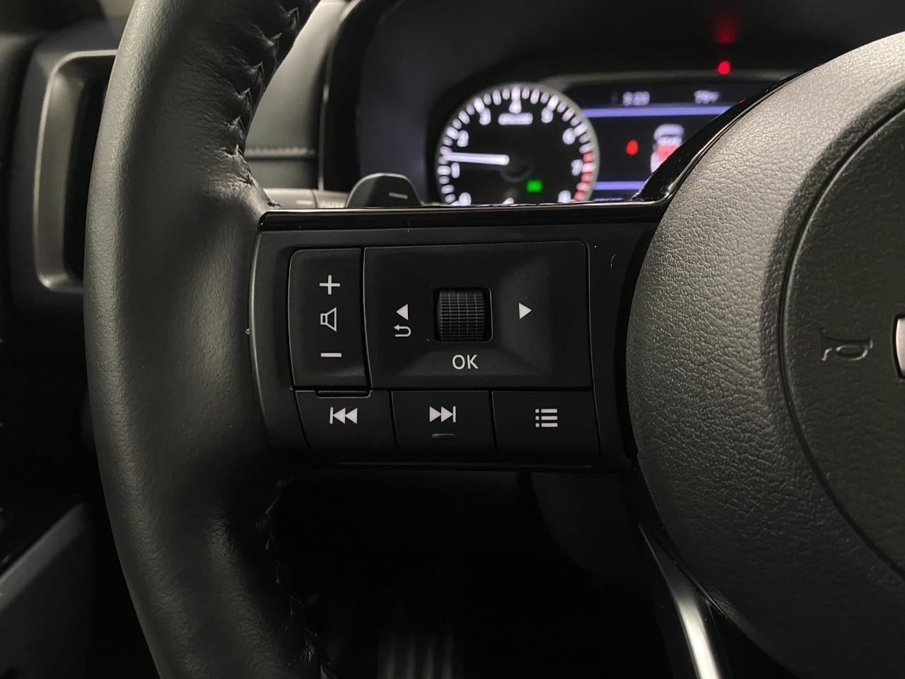 2024 Nissan Pathfinder SL 4WD