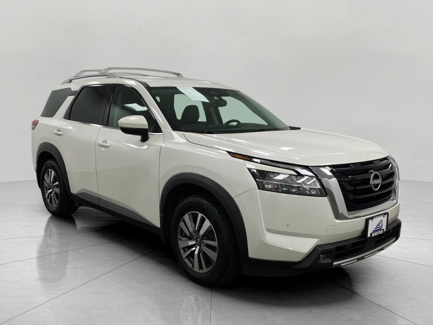 2022 Nissan Pathfinder SL 4WD