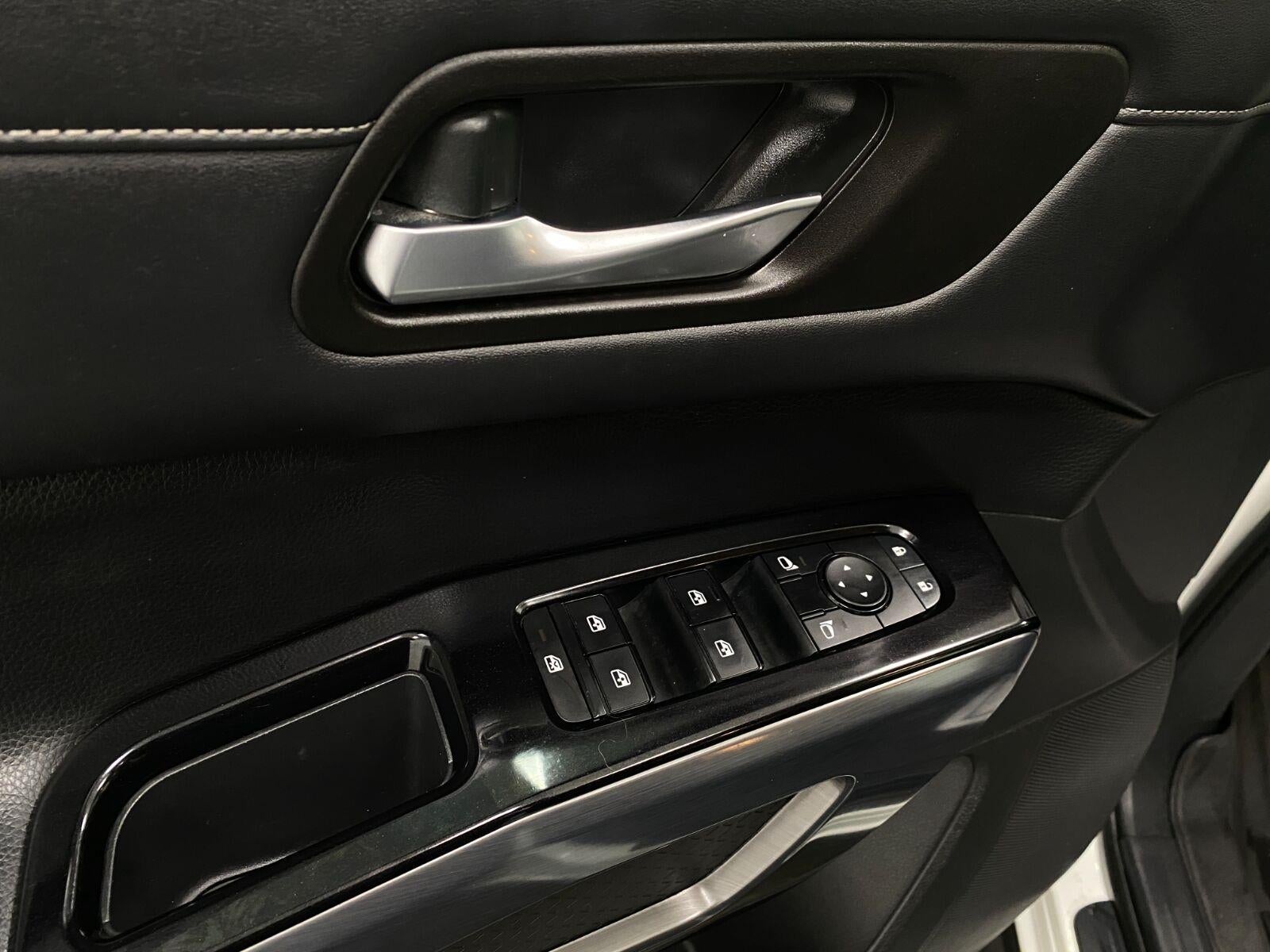 2022 Nissan Pathfinder SL 4WD