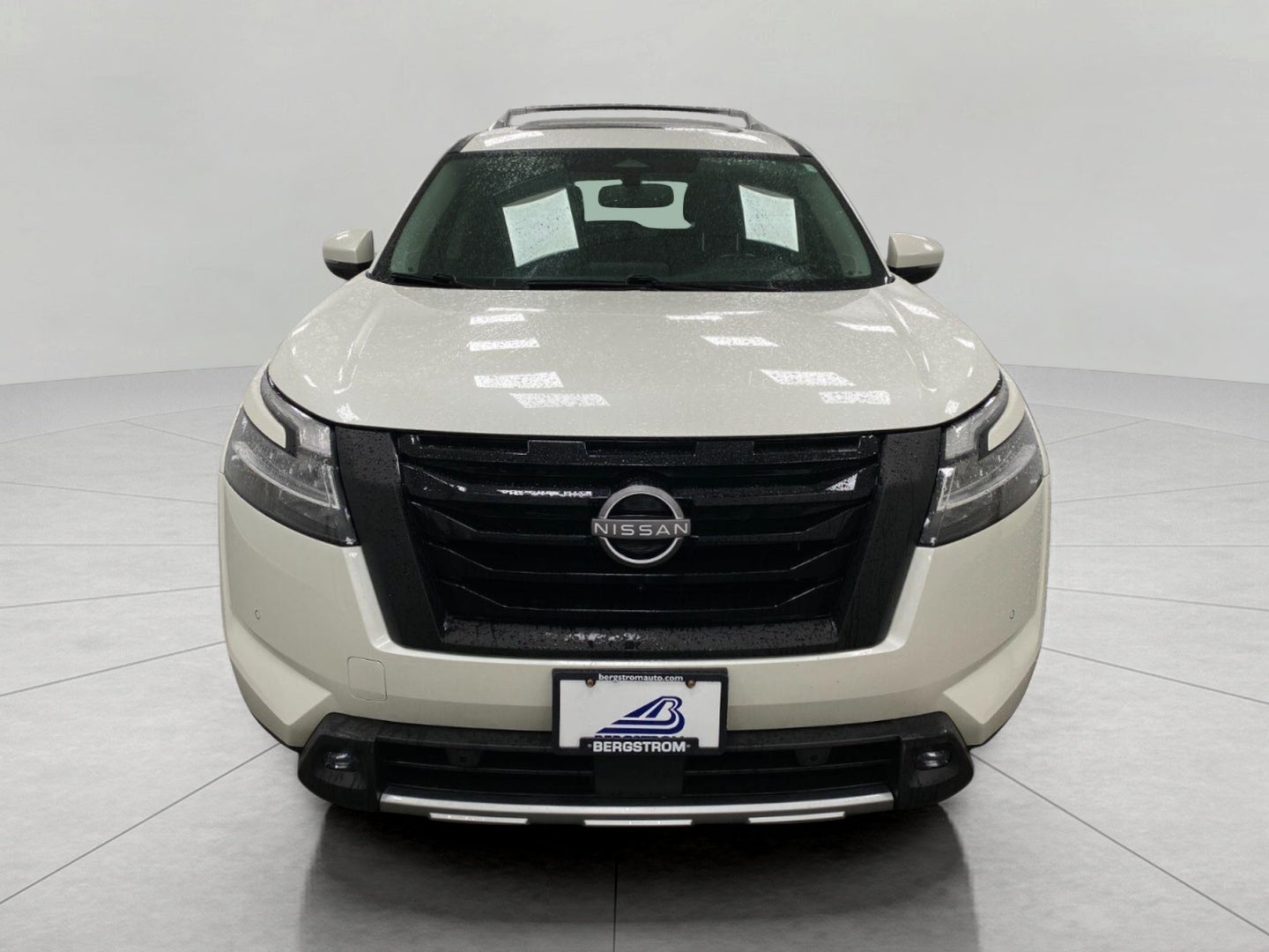 2022 Nissan Pathfinder SL 4WD