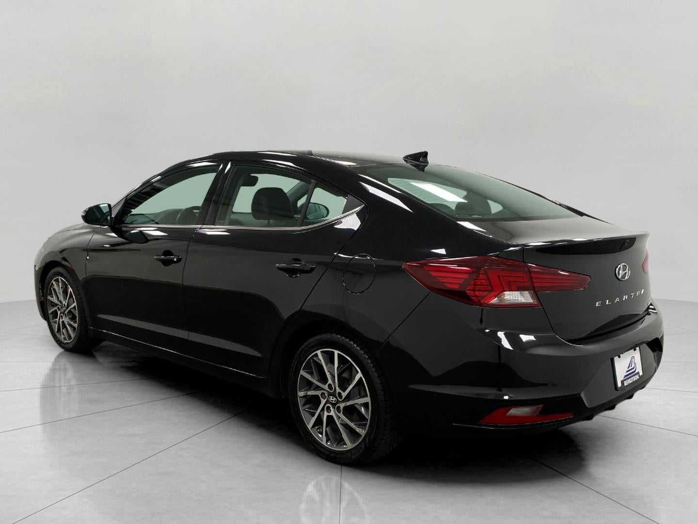 2019 Hyundai Elantra Limited Auto