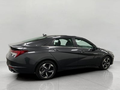 2023 Hyundai Elantra Limited IVT
