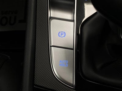 2023 Hyundai Elantra Limited IVT