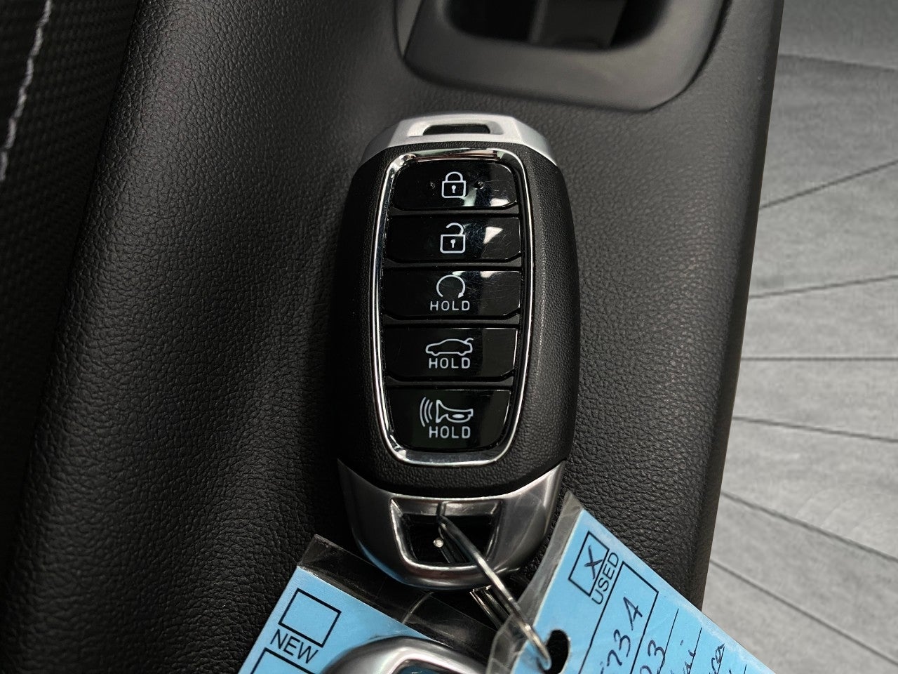 2023 Hyundai Elantra Limited IVT