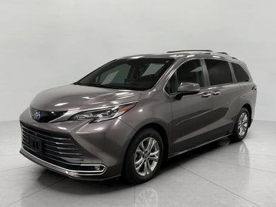 2022 Toyota Sienna Platinum AWD 7-Passenger