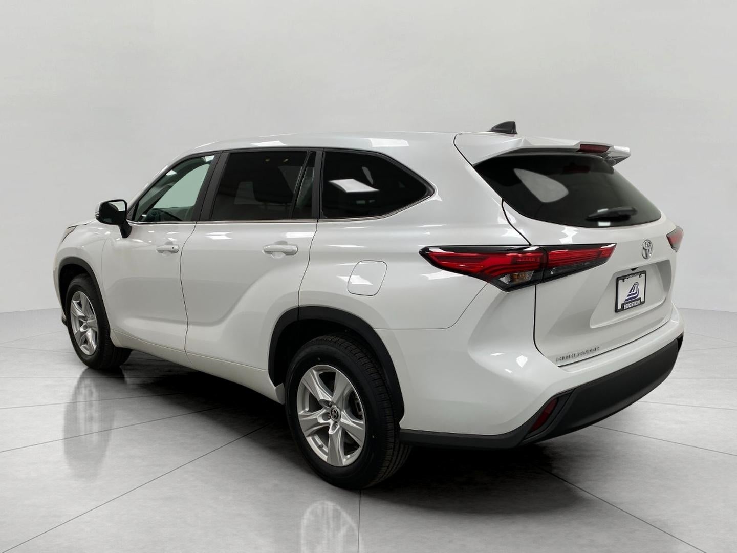 2023 Toyota Highlander L FWD