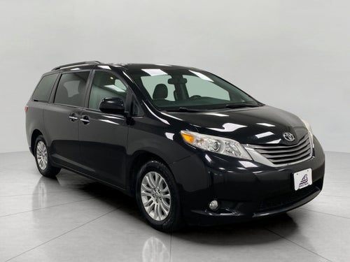 2016 Toyota SIENNA XLE 8-PASSENGER