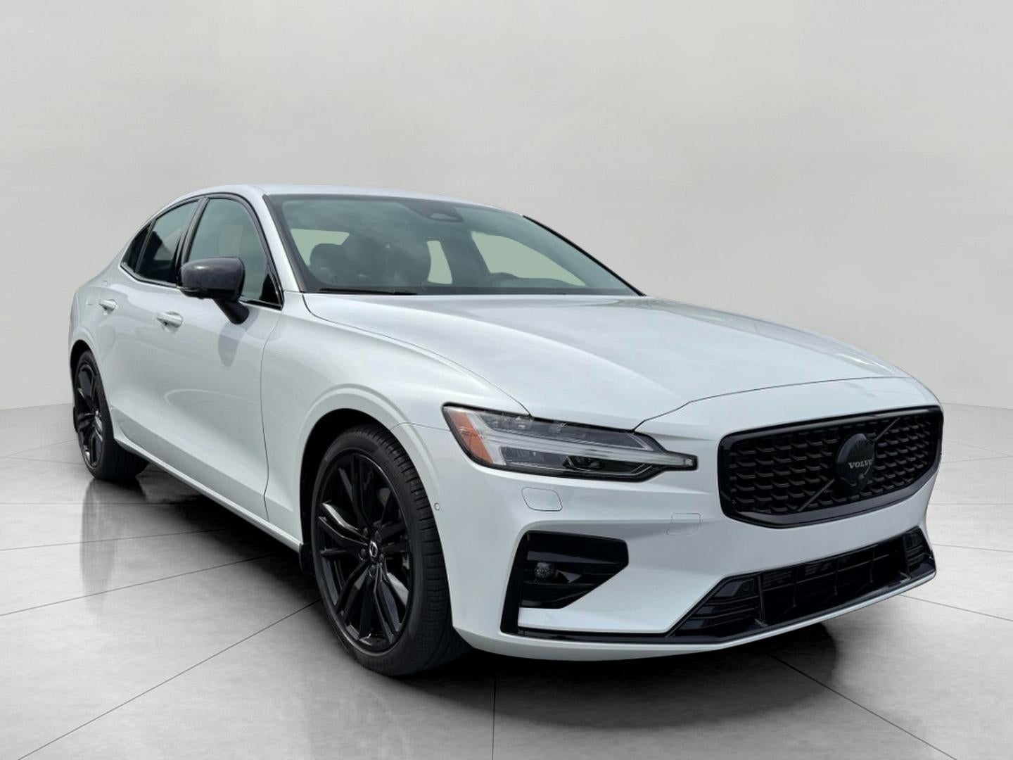 2023 Volvo S60 B5 AWD Plus Black Edition