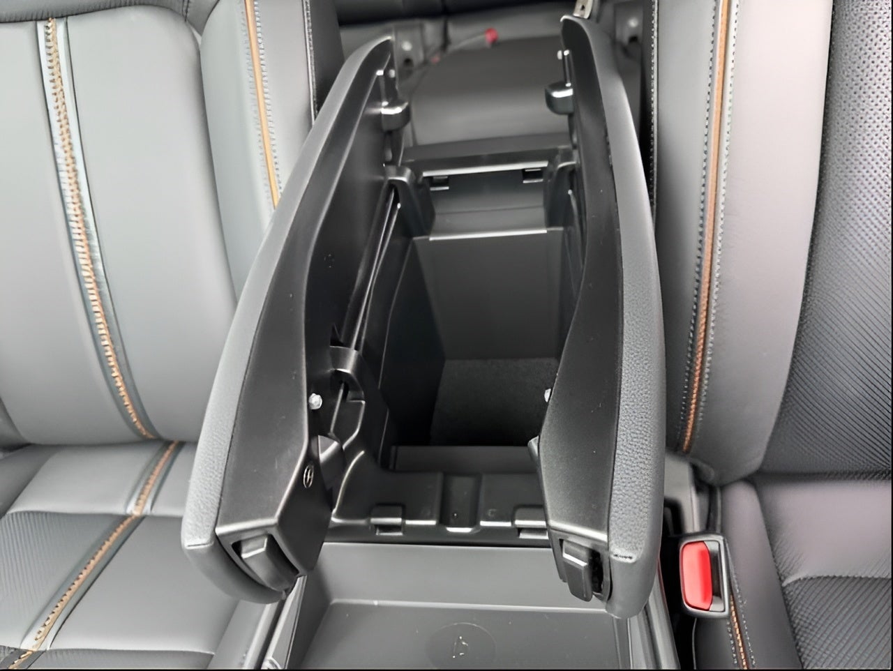 2025 Mazda Mazda CX-50 Hybrid Premium AWD