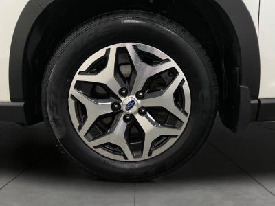 2023 Subaru Forester Premium CVT
