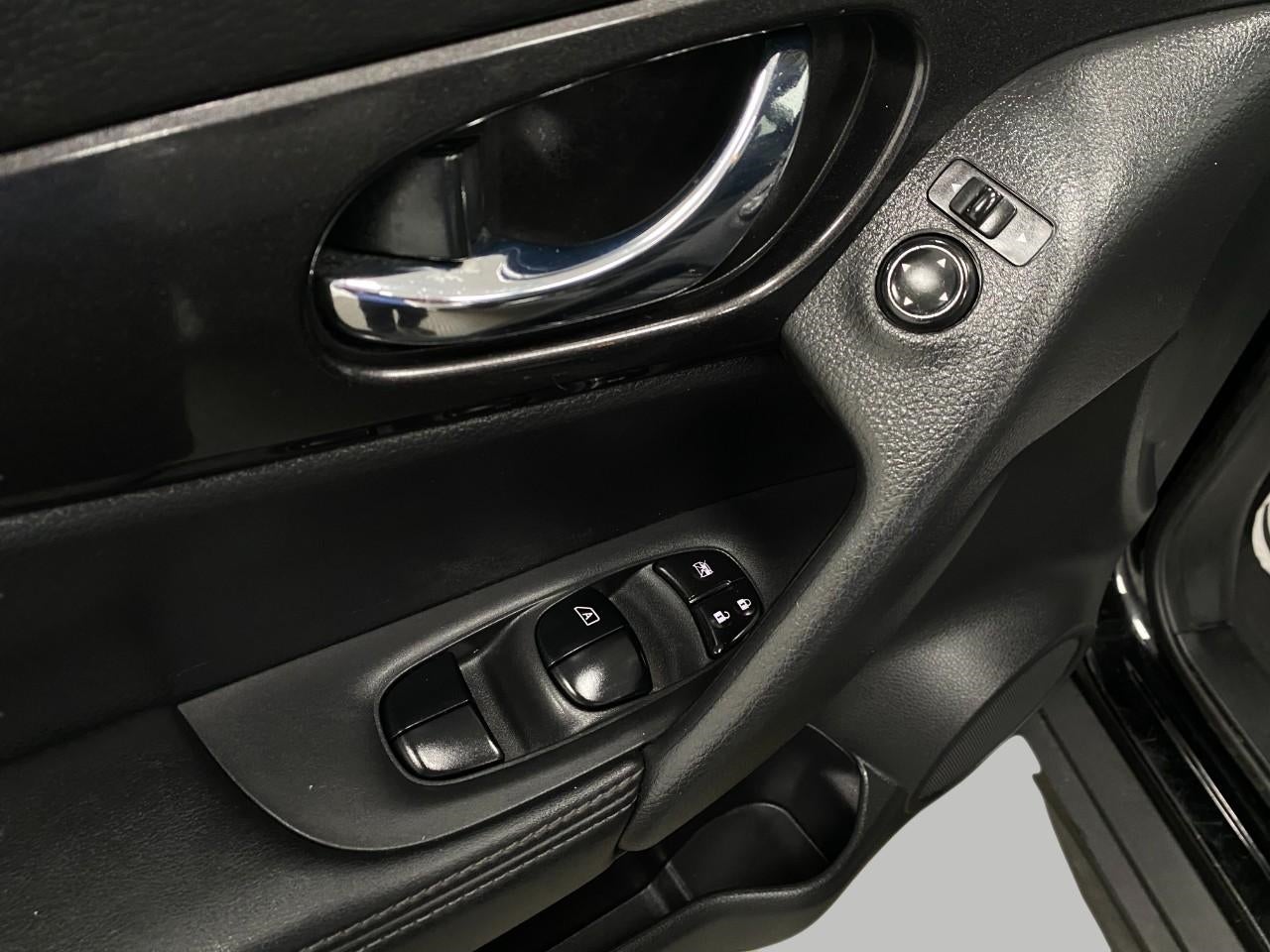 2018 Nissan Rogue AWD SV