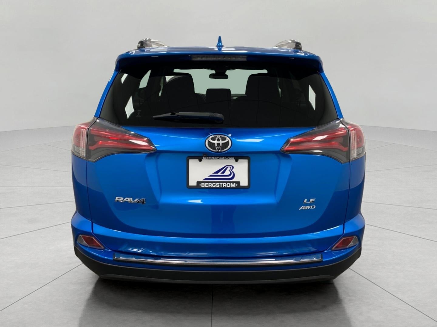 2018 Toyota RAV4 LE AWD
