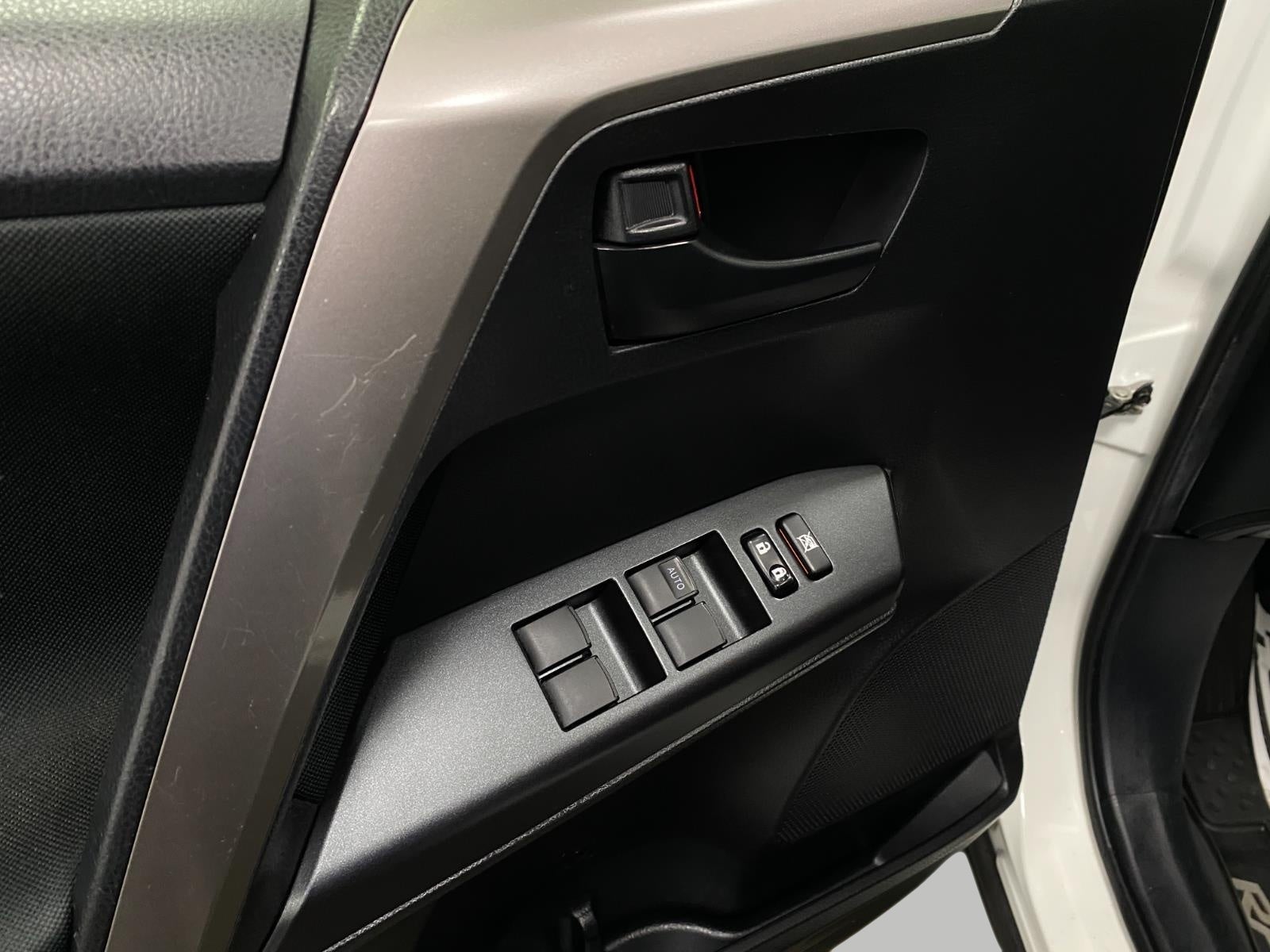 2018 Toyota RAV4 LE AWD