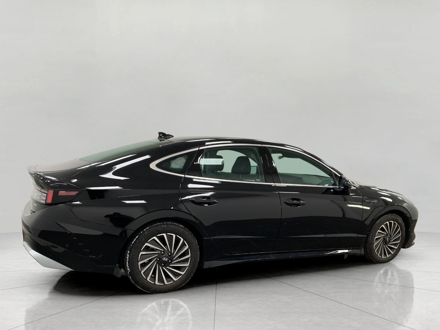 2025 Hyundai Sonata Hybrid Limited FWD