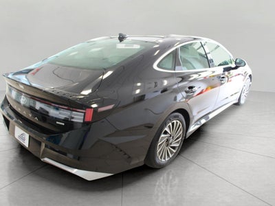 2025 Hyundai Sonata Hybrid Limited FWD