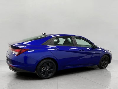 2023 Hyundai Elantra SEL IVT
