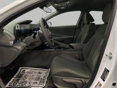 2024 Hyundai Elantra SEL IVT