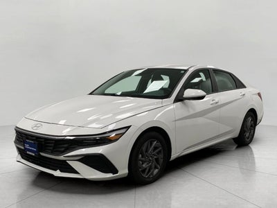 2024 Hyundai Elantra SEL IVT