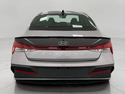 2025 Hyundai Elantra SEL Sport IVT