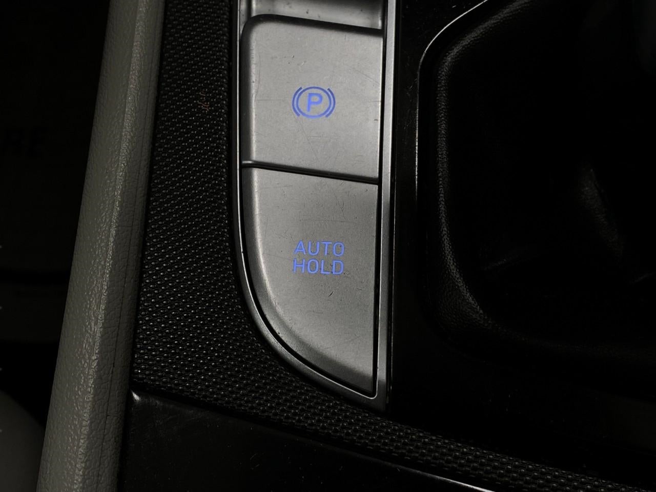 2022 Hyundai Elantra Hybrid Limited DCT