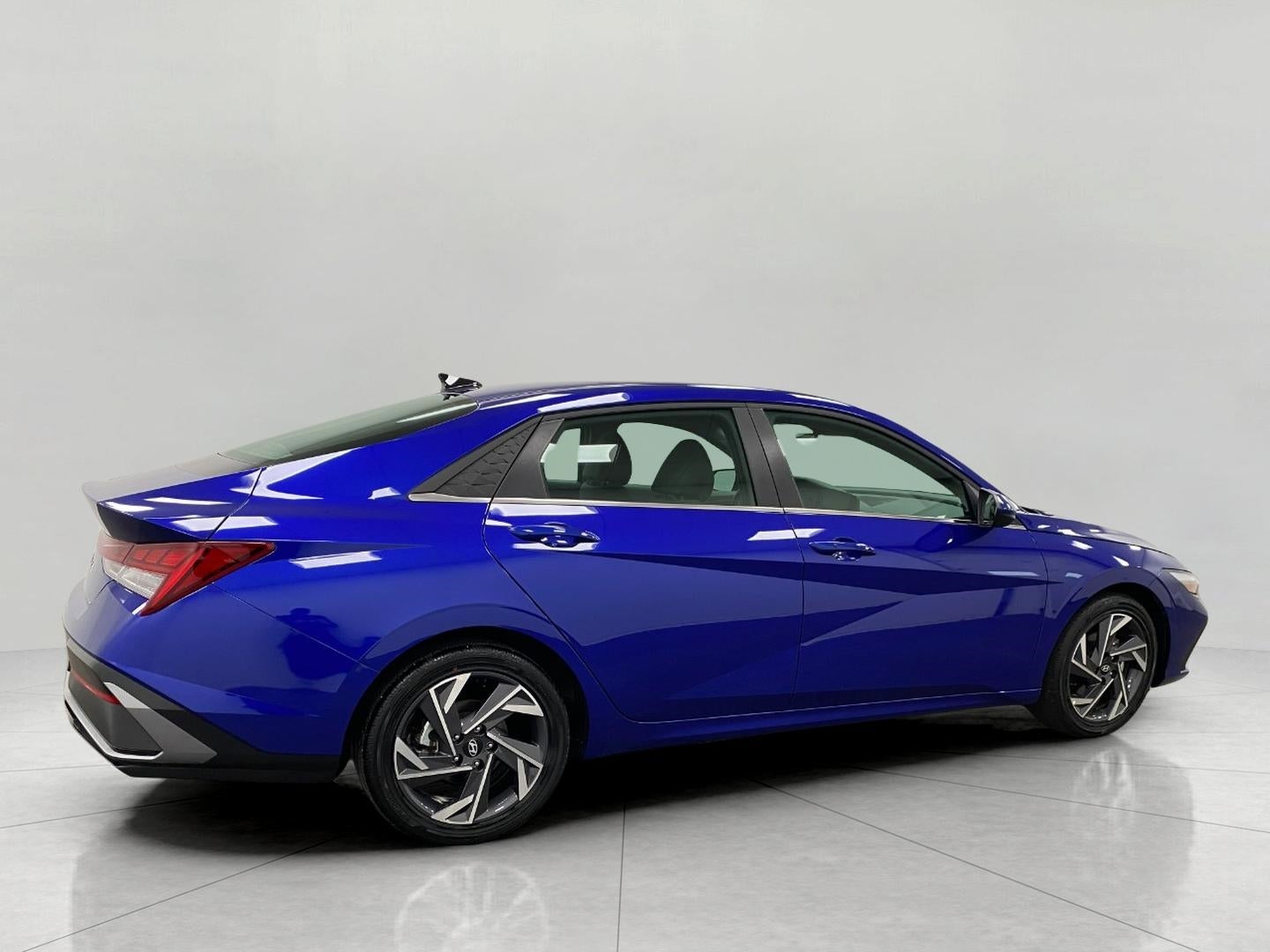 2025 Hyundai ELANTRA SEDAN