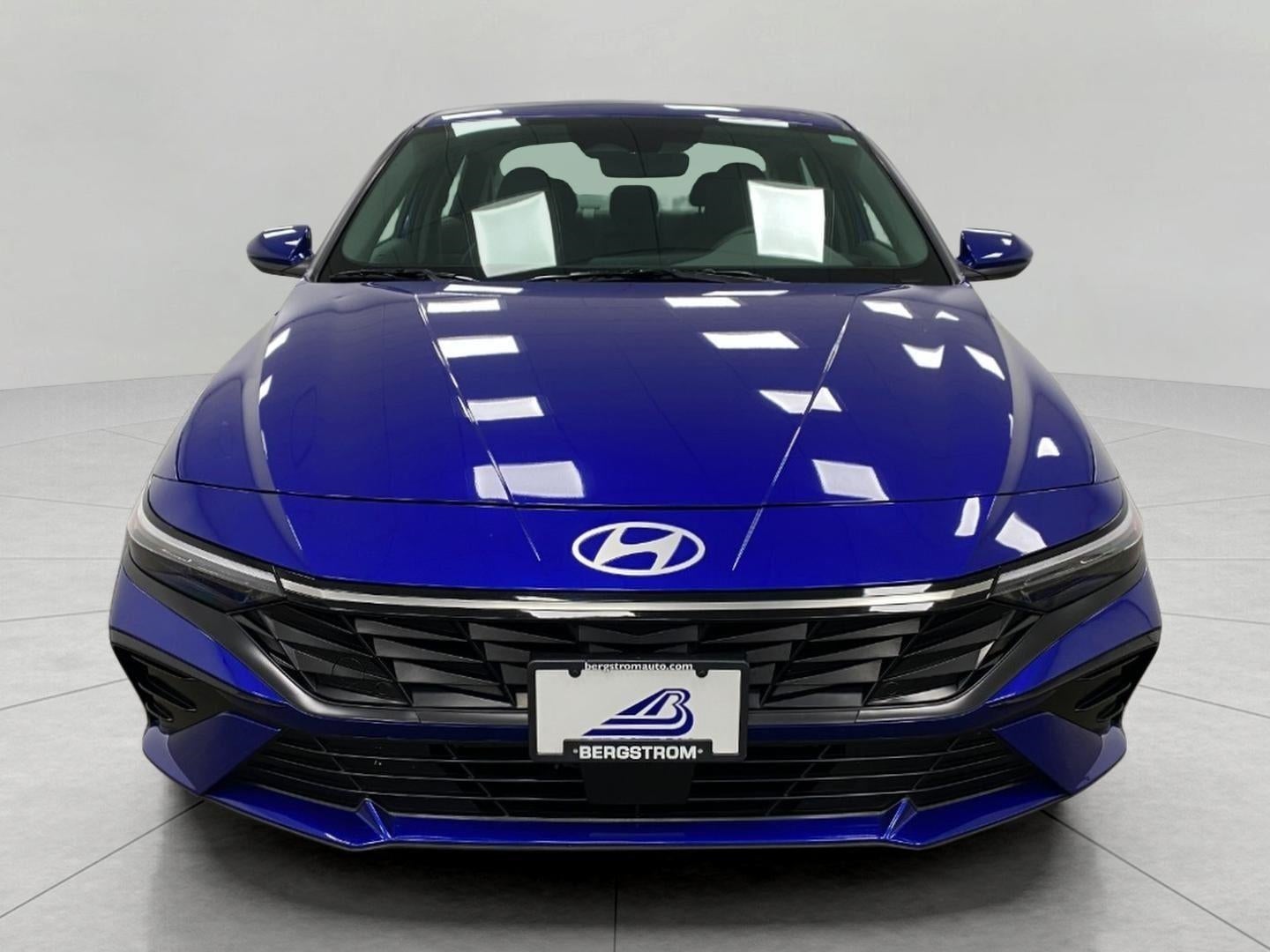 2025 Hyundai Elantra SEL Convenience IVT