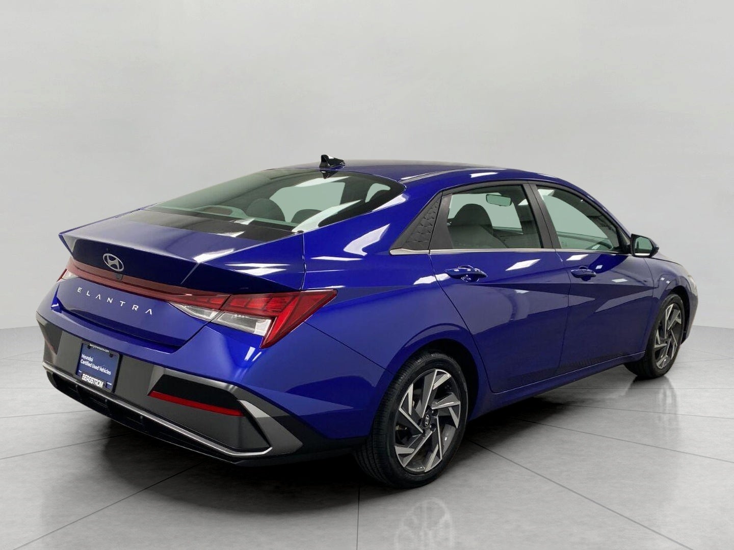 2025 Hyundai Elantra SEL Convenience IVT