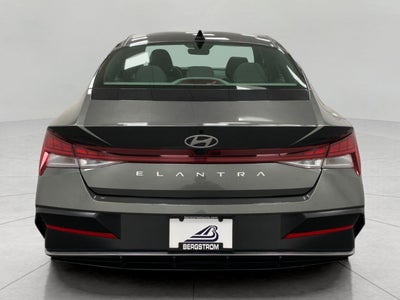 2025 Hyundai Elantra SEL Convenience IVT