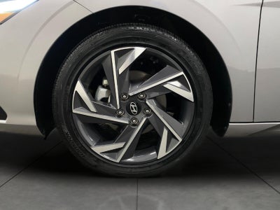 2025 Hyundai Elantra SEL Convenience IVT