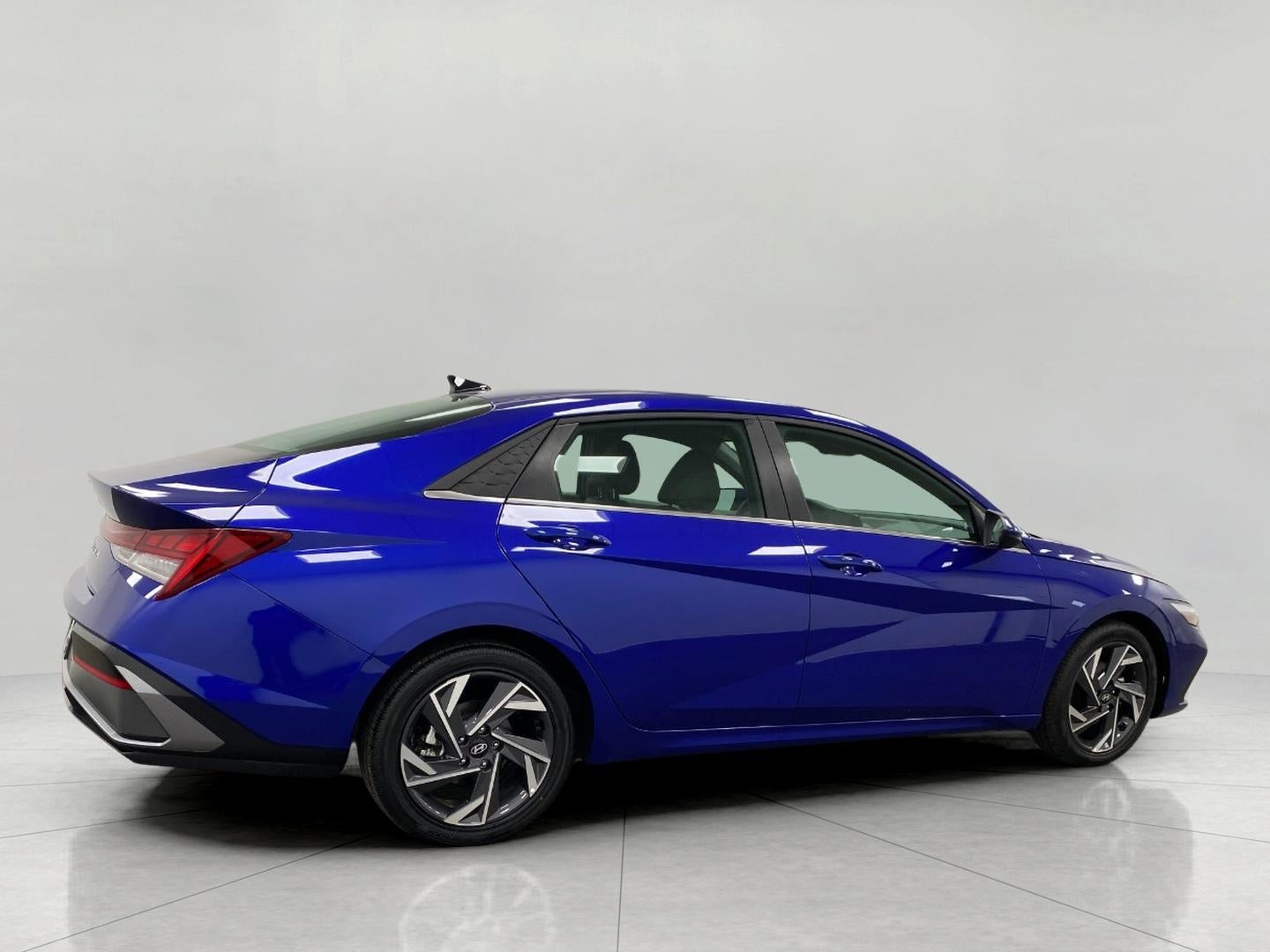 2025 Hyundai ELANTRA SEDAN