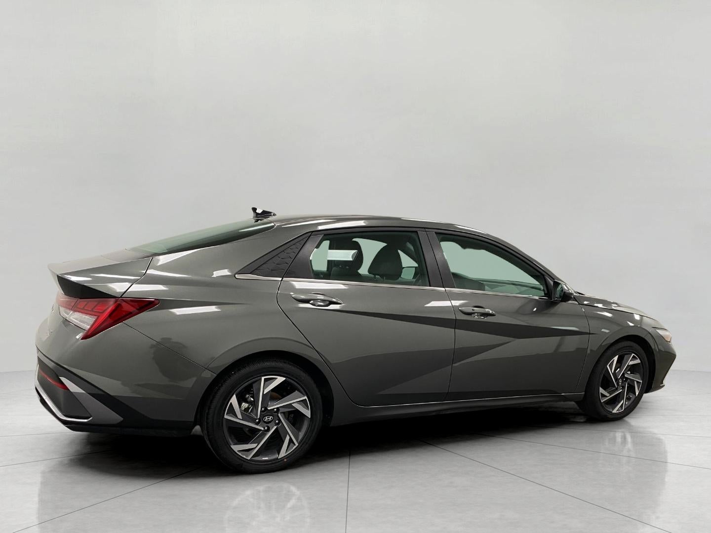 2025 Hyundai ELANTRA SEDAN