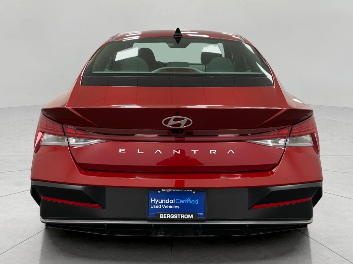 2025 Hyundai Elantra SEL Convenience IVT