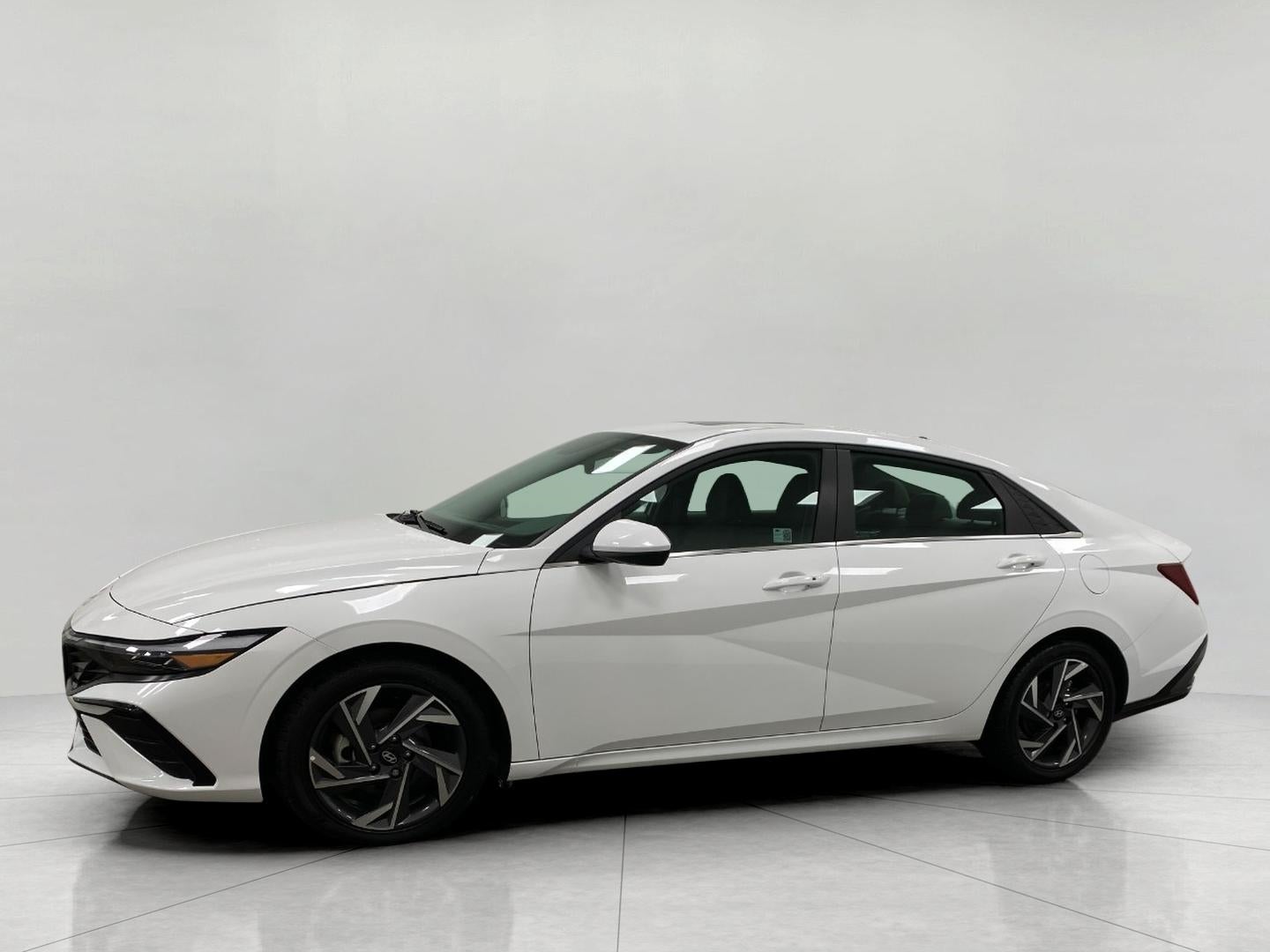 2024 Hyundai Elantra SEL IVT