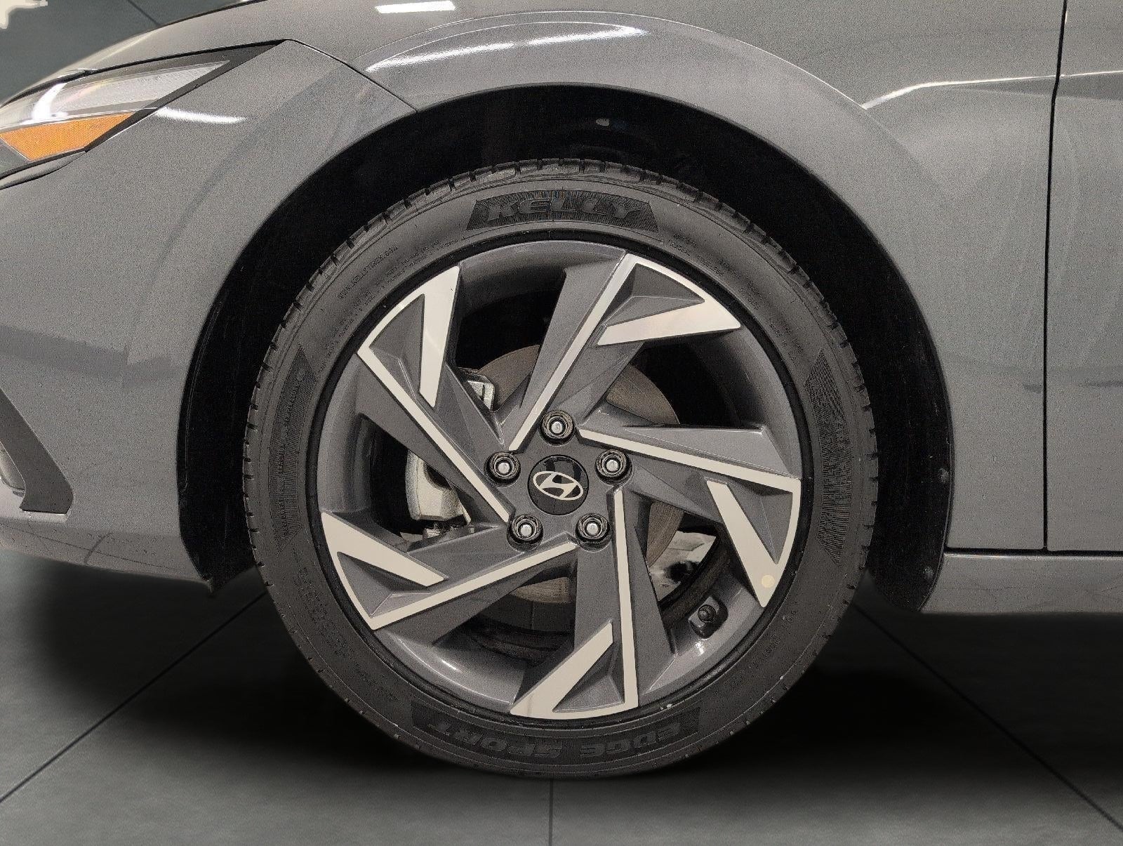 2024 Hyundai Elantra SEL IVT