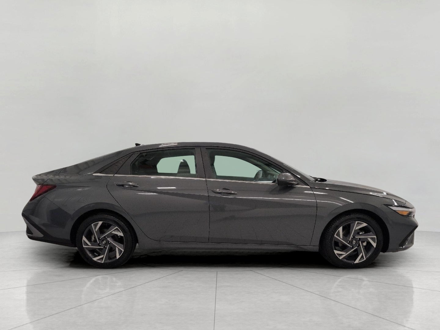 2024 Hyundai Elantra SEL IVT