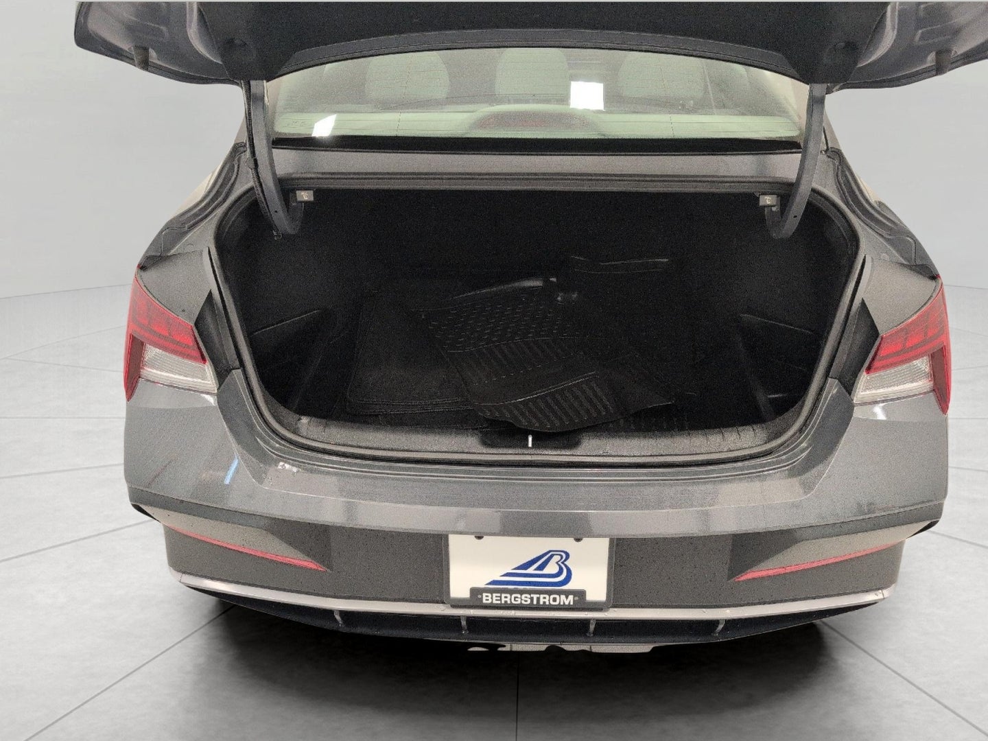2024 Hyundai Elantra SEL IVT