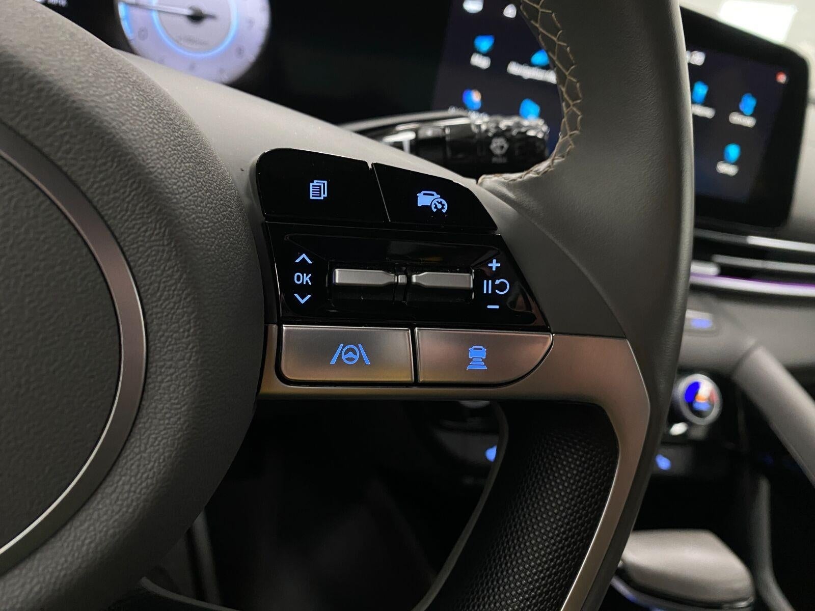 2025 Hyundai Elantra SEL Convenience IVT