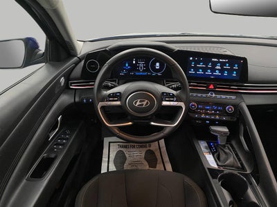 2025 Hyundai Elantra SEL Convenience IVT