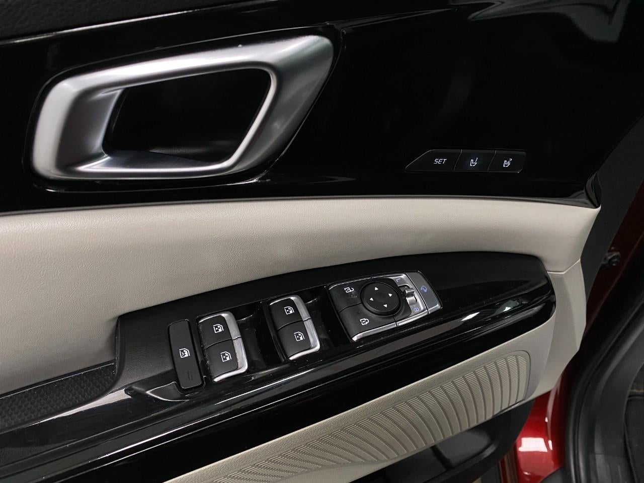 2022 Kia Carnival SX FWD